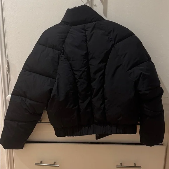 ALO Yoga Stargazing Kimono Puffer Jacket size small black - Picture 8 of 8